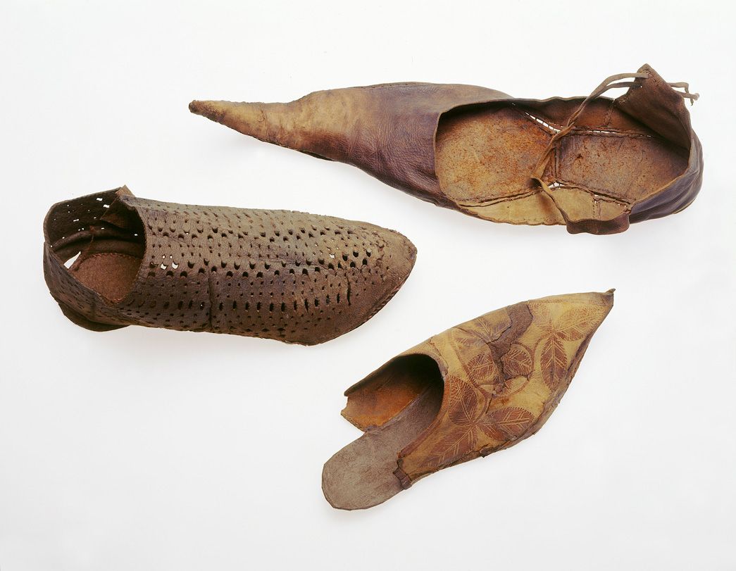 Poulaines medievali